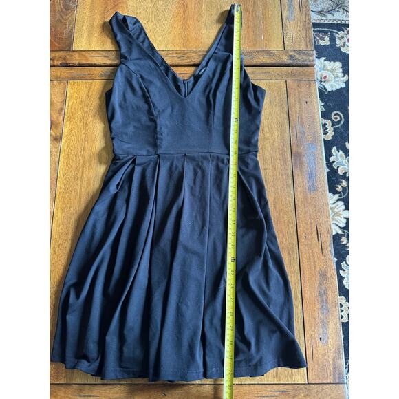 Black Fit & Flare Skater Dress V Neck Sleeveless Size S - Picture 11 of 12